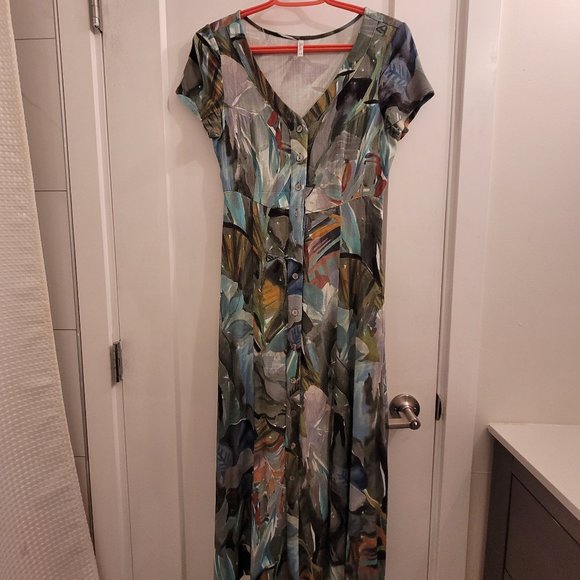 Green summer dress - Picture 1 of 2